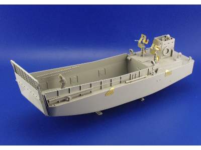 LCM-3 Landing Craft 1/35 - Italeri - image 4