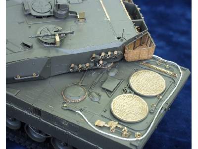 Leopard 2A5 1/35 - Tamiya - image 7