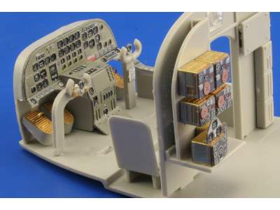 Fw 200 Condor interior 1/48 - Trumpeter - - image 2