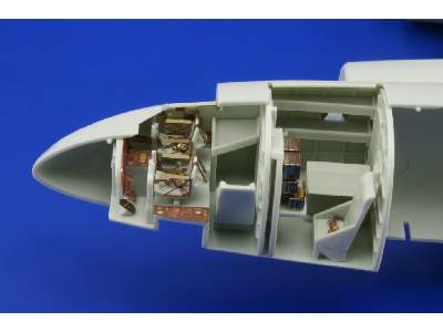 Fw 200C Condor interior 1/72 - Revell - image 2