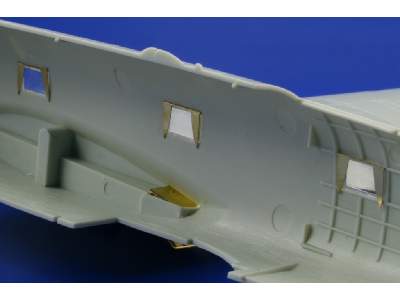 Fw 200C Condor interior 1/72 - Revell - image 6