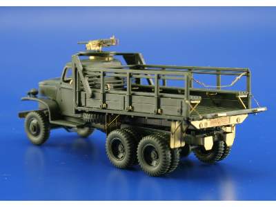 GMC 2 1/2 Ton 6x6 cargo with accessories 1/72 - Academy Minicraf - image 4