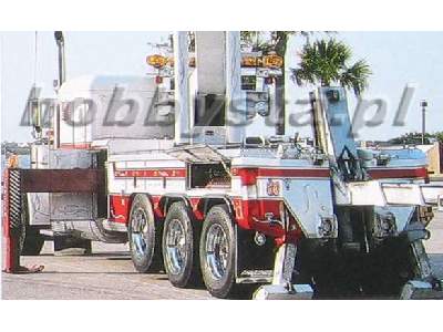 Peterbilt Wrecker - image 4