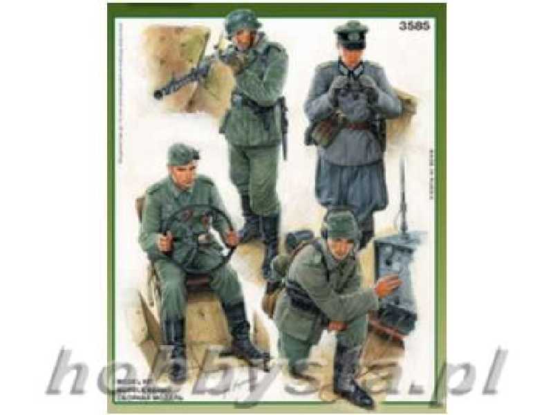 Figures - German Halftrack Crew - image 1