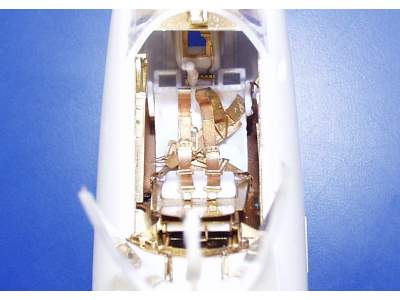 He 162A Spatz interior 1/32 - Revell - image 7