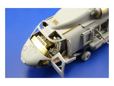 HH-60H interior S. A. 1/48 - Italeri - image 7