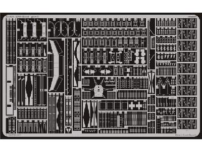 HMS Hood 1/350 - Trumpeter - image 4