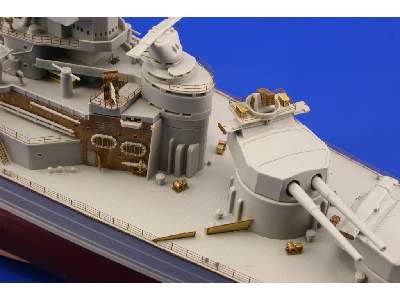 HMS Hood 1/350 - Trumpeter - image 7