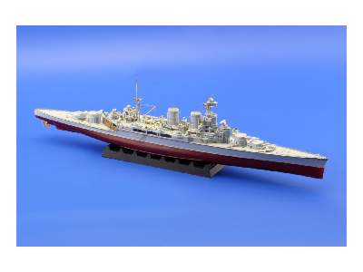 HMS Hood 1941 1/700 - Trumpeter - image 2