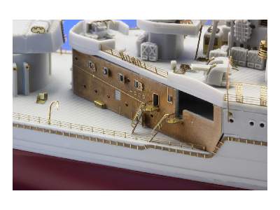 HMS Hood 1941 1/700 - Trumpeter - image 11