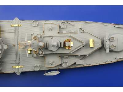 HMS Repulse 1/350 - Trumpeter - image 7