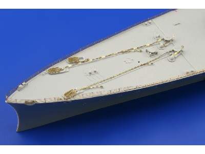 HMS Repulse 1/350 - Trumpeter - image 11