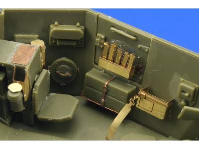 Humber Scout Car Mk. I interior 1/35 - Bronco - image 4