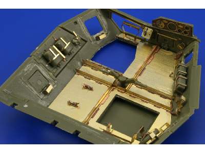 Humber Scout Car Mk. I interior 1/35 - Bronco - image 7