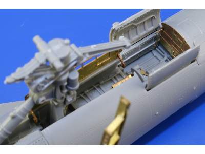 F-18E exterior 1/48 - Revell - image 3