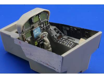 F-18E interior 1/48 - Revell - - image 3