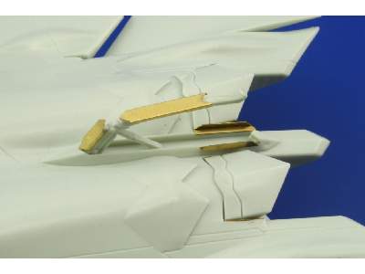 F-22 exterior 1/72 - Revell - image 14