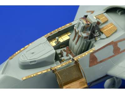 F-22 interior S. A. 1/48 - Academy Minicraft - image 3