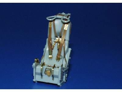 F-4 ejection seat 1/32 - Tamiya - image 6