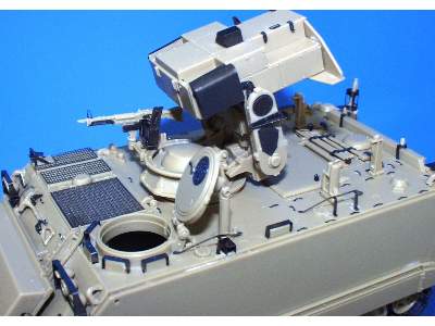 M-981 FISTV 1/35 - Academy Minicraft - image 4