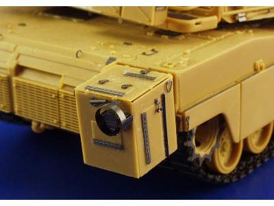 M-1A2 1/35 - Trumpeter - image 4