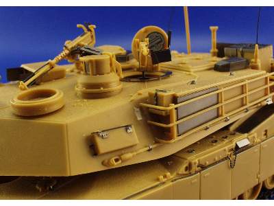 M-1A2 1/35 - Trumpeter - image 5