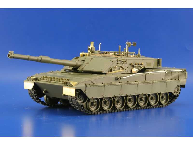 C1 Ariete MBT 1/35 - Trumpeter - image 1