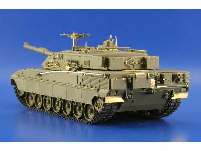 C1 Ariete MBT 1/35 - Trumpeter - image 4