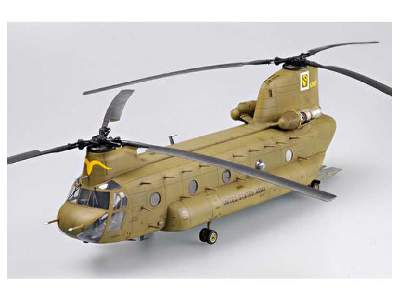 CH-47A Chinook - image 18