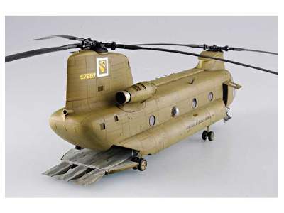 CH-47A Chinook - image 19