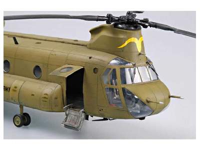 CH-47A Chinook - image 21
