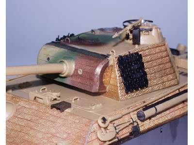 Panther Ausf. G early Zimmerit Vertical 1/35 - Tamiya - image 4