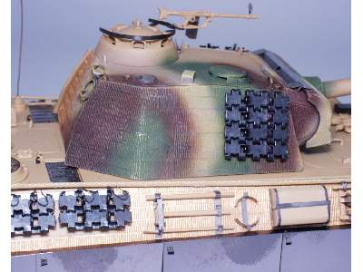 Panther Ausf. G early Zimmerit Vertical 1/35 - Tamiya - image 5