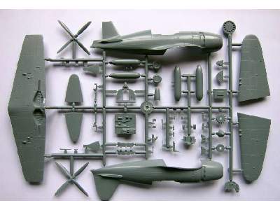 Mitsubishi J2M3 Raiden (Jack) Type 21 fighter - image 2