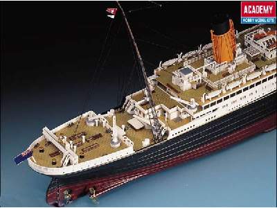 RMS Titanic - passenger liner - image 3