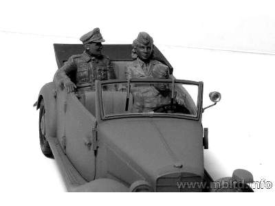 German Military Men - WW2 Era - image 3