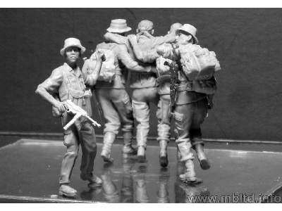 Head for the Huey - Vietnam War Series - image 2
