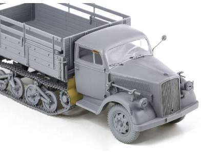 Sd.Kfz.3a Half-Track Truck Maultier - image 7