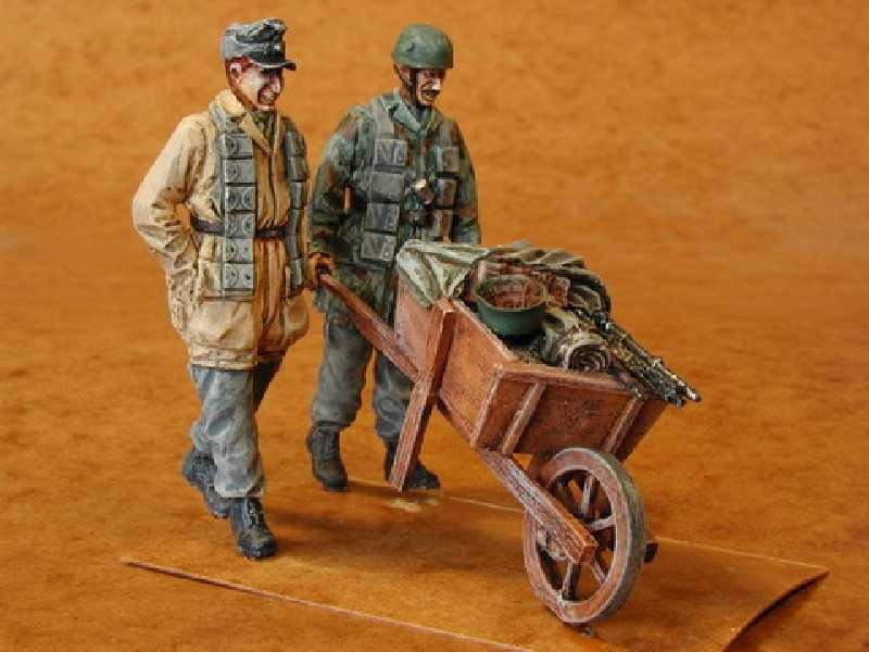 German Fallschirmjager + Wheel + Barrow - image 1