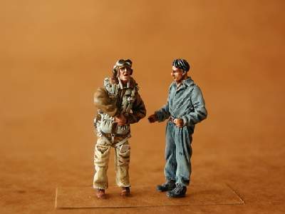 Italian Pilot and Mechanic WW II (2 fig.) - image 1