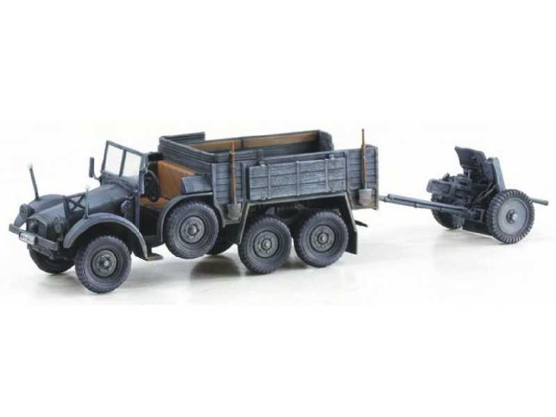 Kfz.70 6x4 Personnel Carrier w/3.7cm PaK 35/36, Eastern Front - image 1 Kfz.70 6x4 Personnel Carrier w/3.7cm PaK 35/36, Eastern Front - image 1