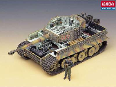 Tiger I Mid. ver. with interior - image 4