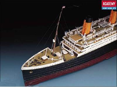 RMS Titanic - passenger liner - image 4