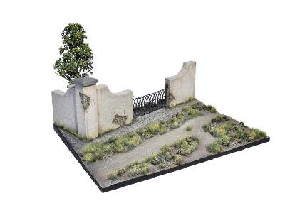 Diorama w/Park Wall - image 1