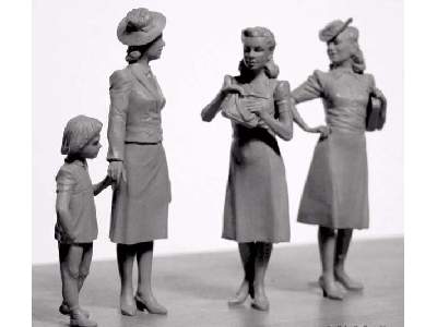 Women of WWII - image 2