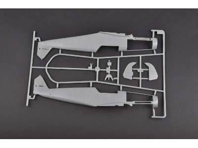 Messerschmitt Bf 109F-4/Trop - image 8