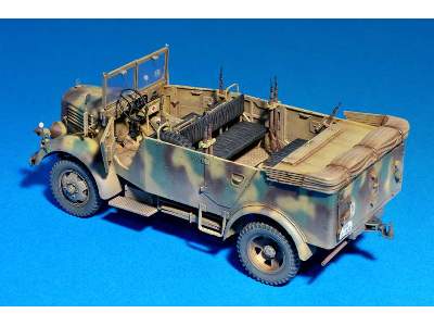 Kfz.70  MB 1500A German 4x4 Car w/Crew - image 9