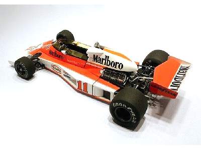 McLaren M23 1976 - image 1