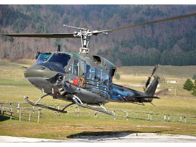 Bell AB 212/UH-1N - image 1