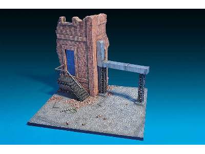 Ruined Factory w/base - image 7